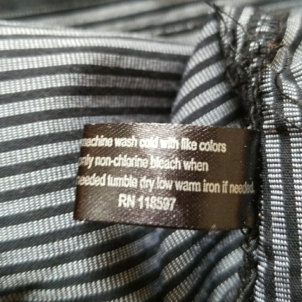 The limited long sleeve button-down shirt - Picture 5 of 6